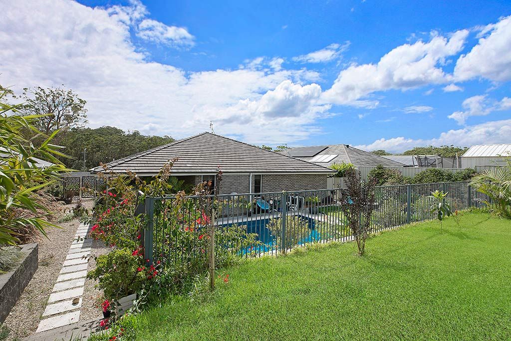 15 Fred Avery Drive, Buttaba NSW 2283, Image 2
