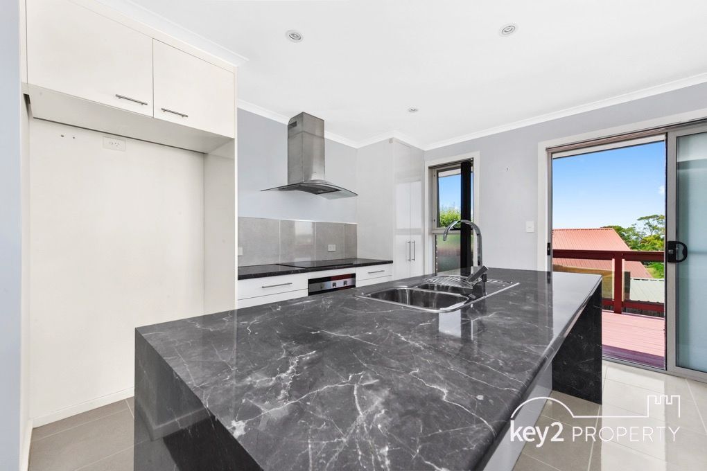 2/11 Pearce Street, Summerhill TAS 7250, Image 1