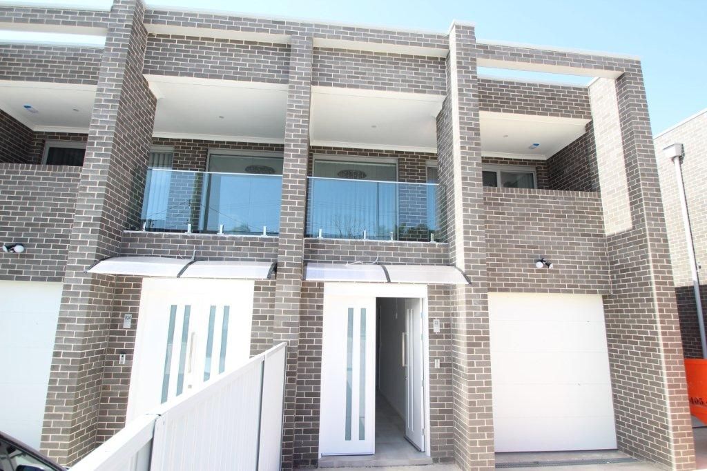 4 bedrooms Duplex in 91A Rawson Road GUILDFORD NSW, 2161