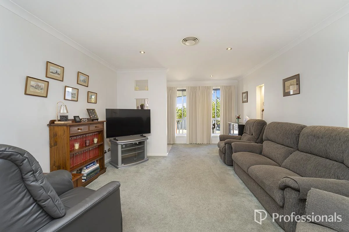 Additional image 3 of 2/83 Hamilton Place, Hamilton VIC 3300