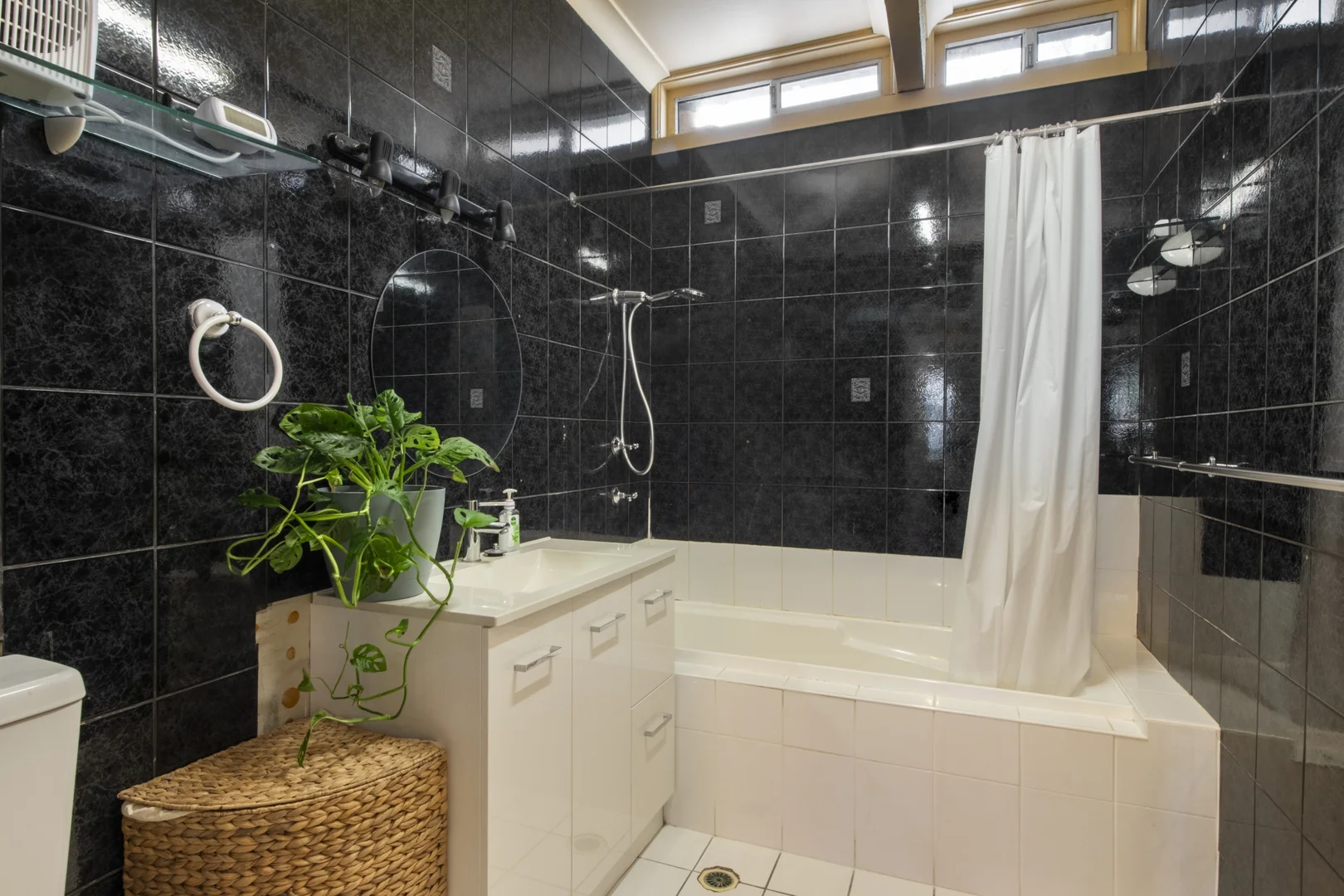 Additional image 20 of 5 Wyuna Close, Gorokan NSW 2263