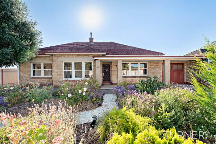 3 bedrooms House in 15 Holbrooks Road FLINDERS PARK SA, 5025