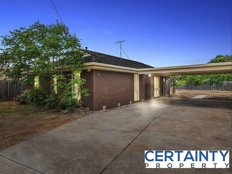 3 bedrooms House in 12 Irving Road MELTON VIC, 3337