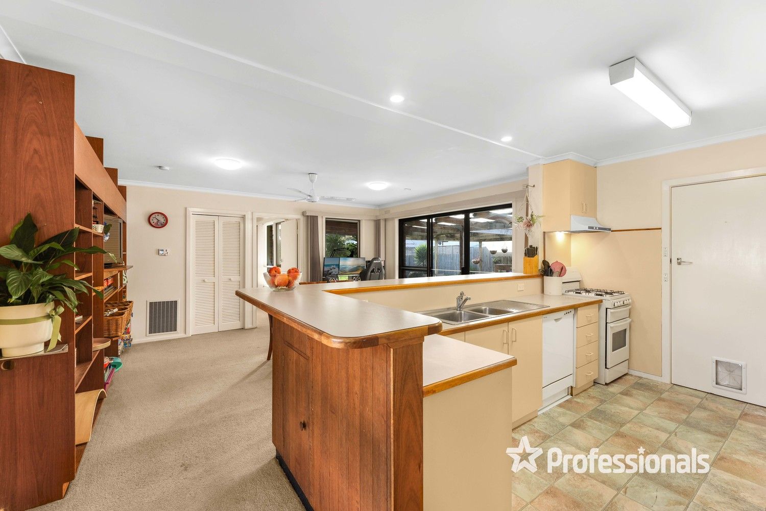 101 Cherylnne Crescent, Kilsyth VIC 3137, Image 2