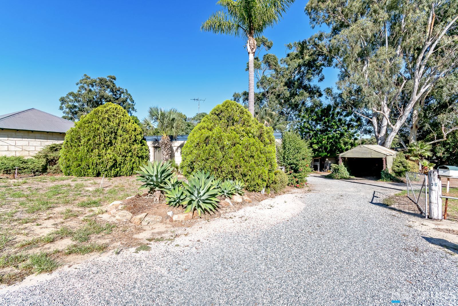 25 Delich Road, Carabooda WA 6033, Image 2