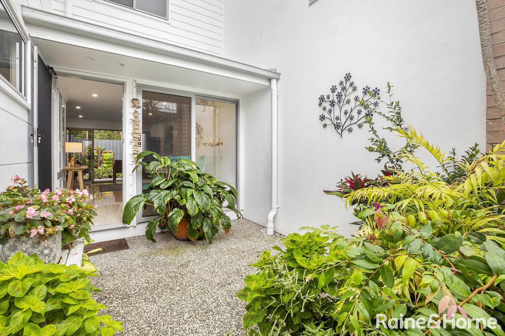 2/92 Tanah Street, Mount Coolum QLD 4573, Image 0