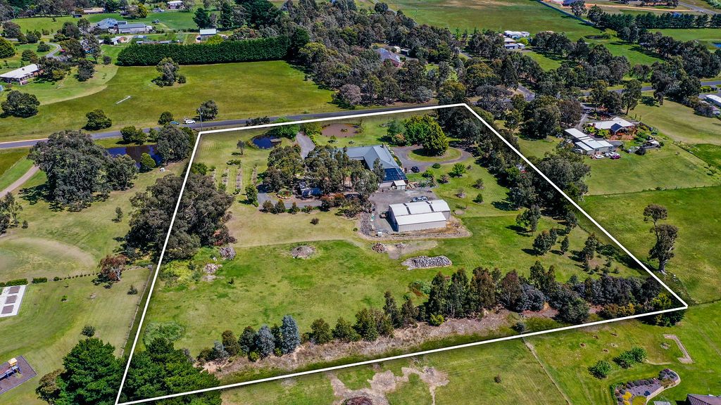 226 Hendersons Road, Smythes Creek VIC 3351, Image 2