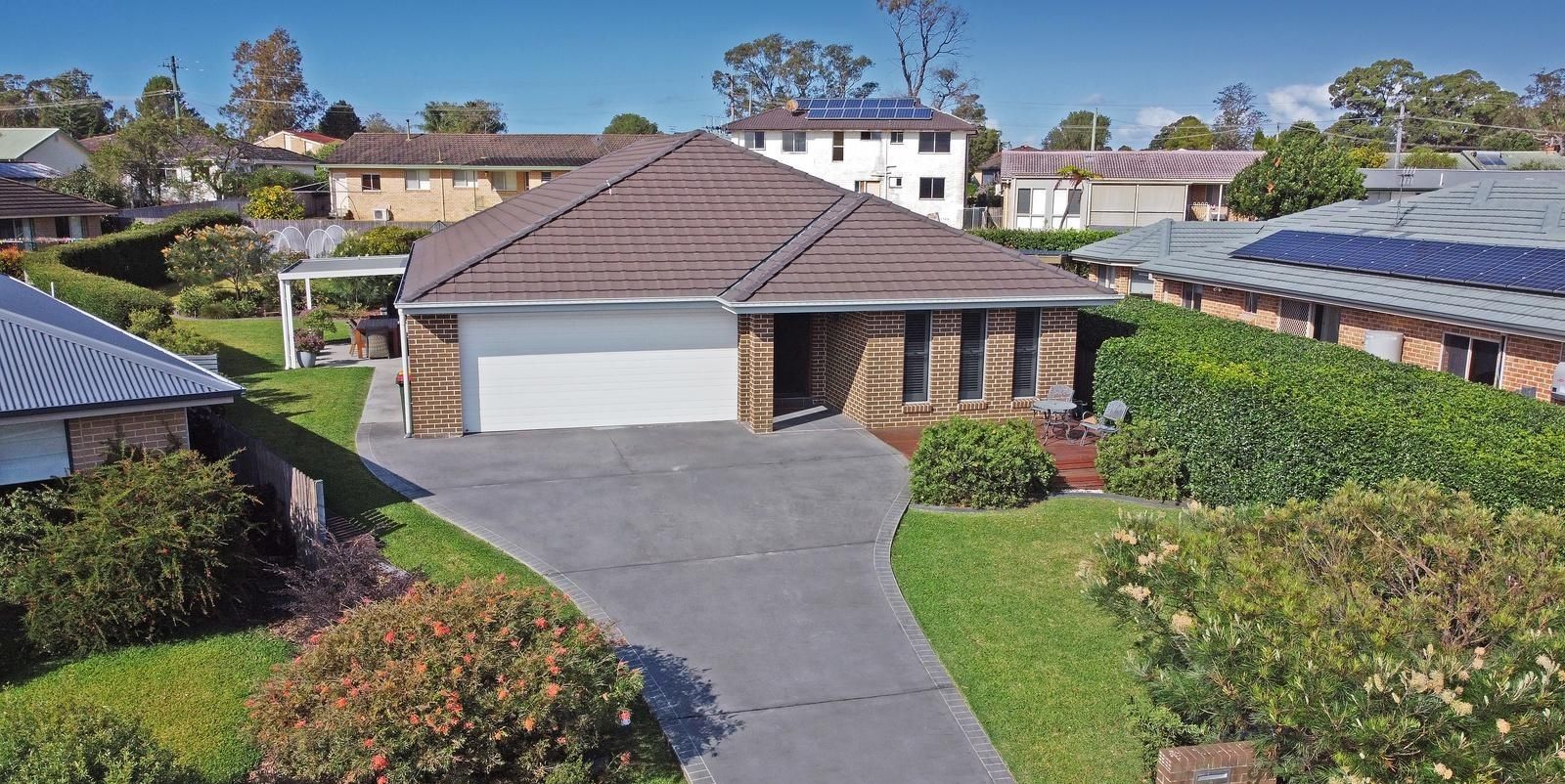 9 Meyer Place, Bomaderry NSW 2541