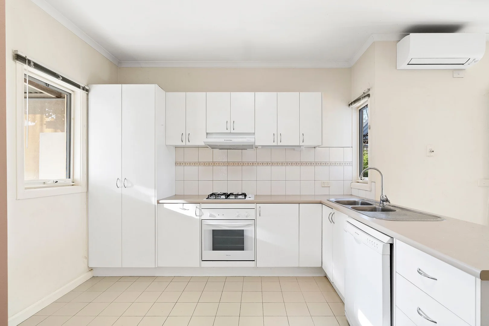 Additional image 2 of 2/10 Westmoreland Street, St Albans Park VIC 3219