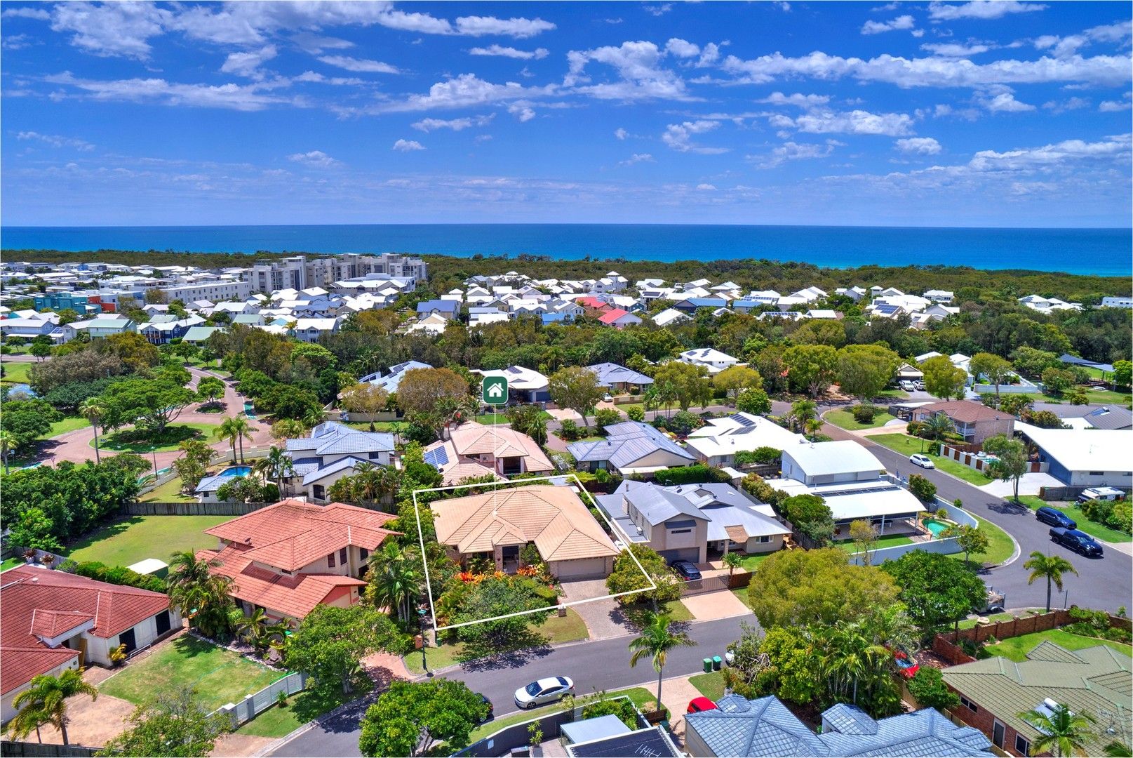 4 bedrooms House in 6 Sabraon Court MARCOOLA QLD, 4564