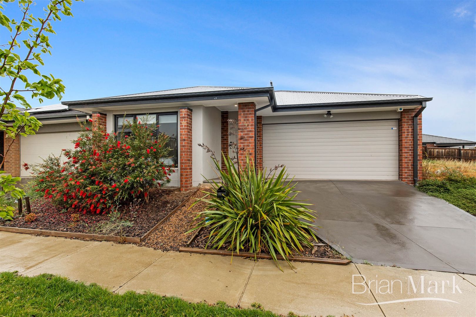 4 Brentham Crescent, Werribee Property History & Address Research