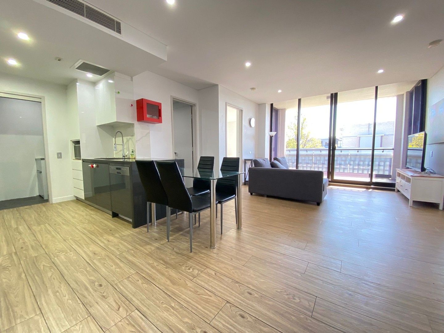 3 bedrooms Apartment / Unit / Flat in 410/46 Mcevoy st WATERLOO NSW, 2017