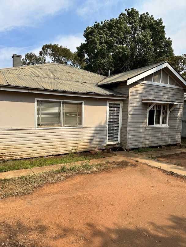 1/15 Cedar St, Leeton NSW 2705 House For Rent Domain
