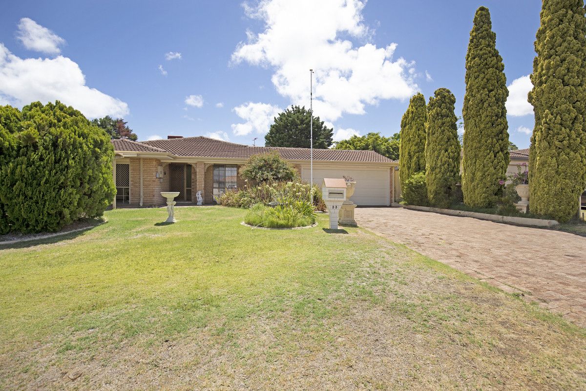4 bedrooms House in 33 Luckhurst Drive MANDURAH WA, 6210