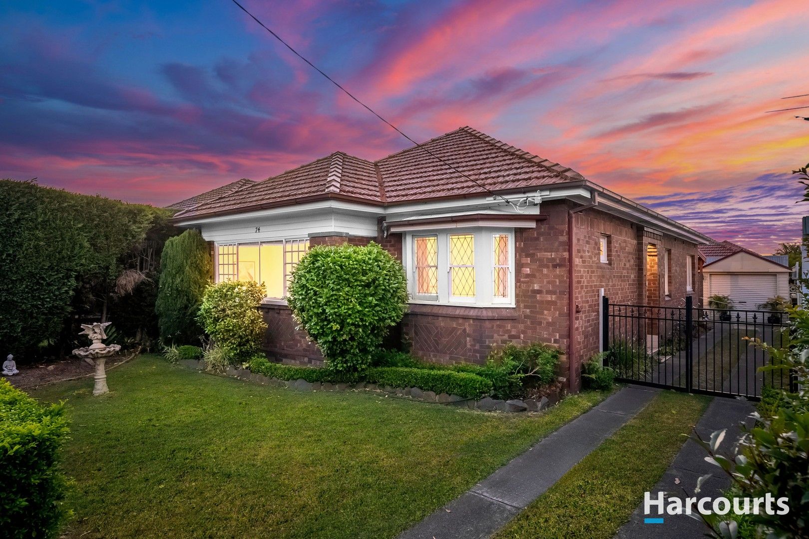 3 bedrooms House in 74 Stewart Avenue HAMILTON SOUTH NSW, 2303