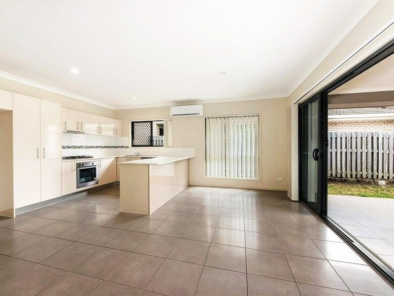 18 Parkview Street, Bahrs Scrub QLD 4207, Image 2