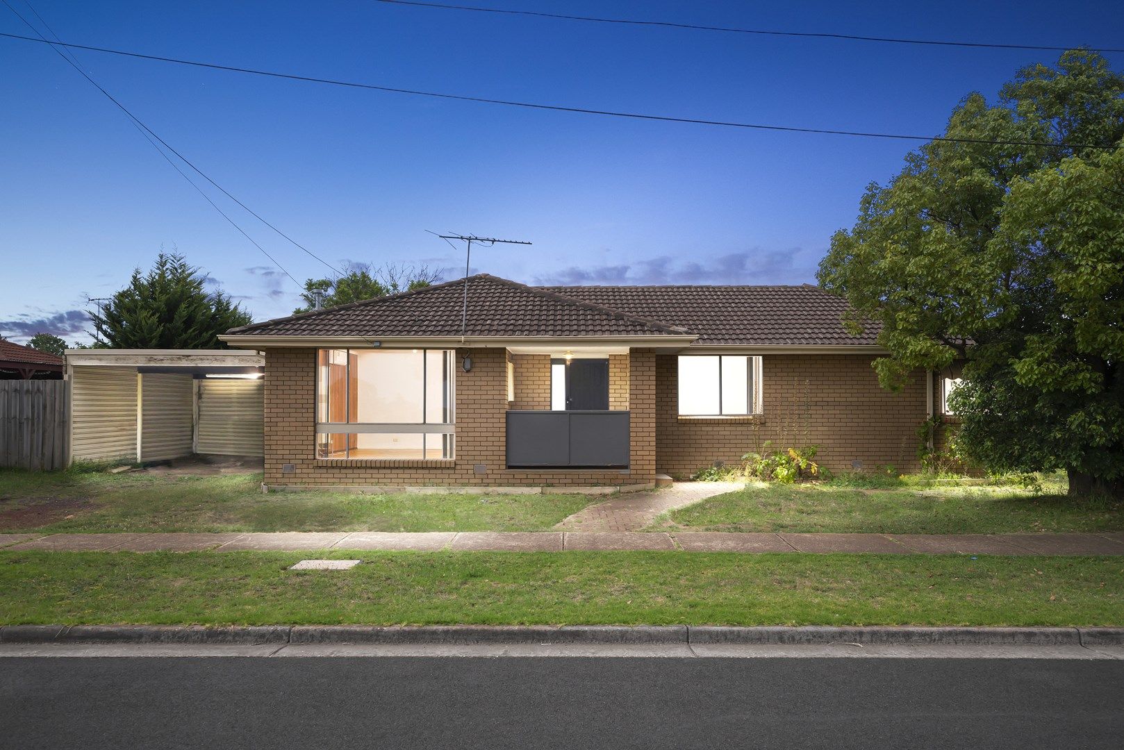 1 Mathews Street, Melton South VIC 3338, Image 0