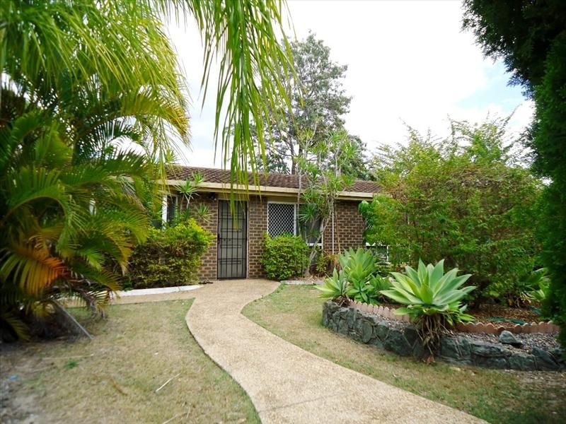 3 bedrooms House in 6 Grix Court CRESTMEAD QLD, 4132