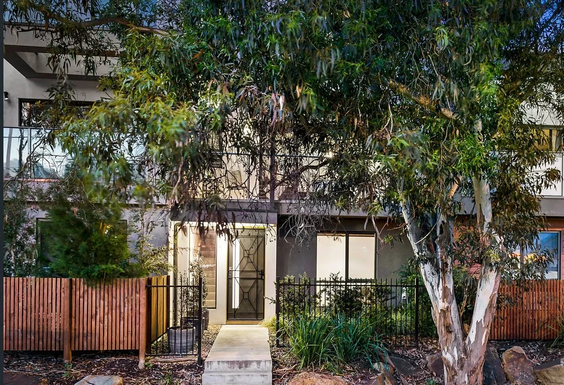 27 Lithgow Way, Mooroolbark VIC 3138