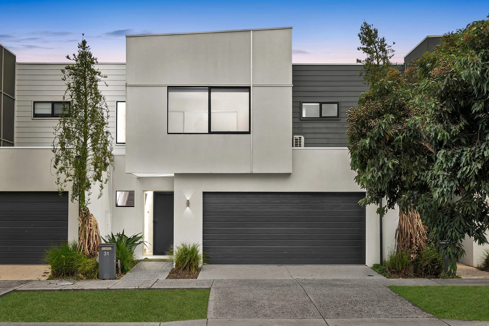 31 Hammond Crescent, Officer VIC 3809