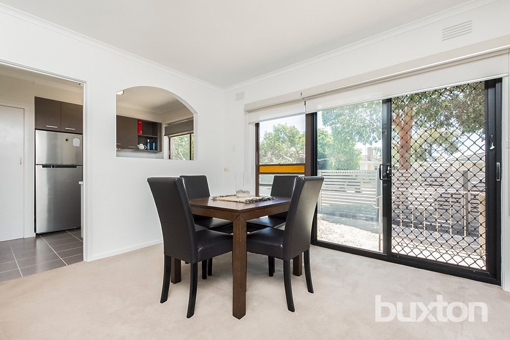 2/32 Matlock Street, Herne Hill VIC 3218, Image 2