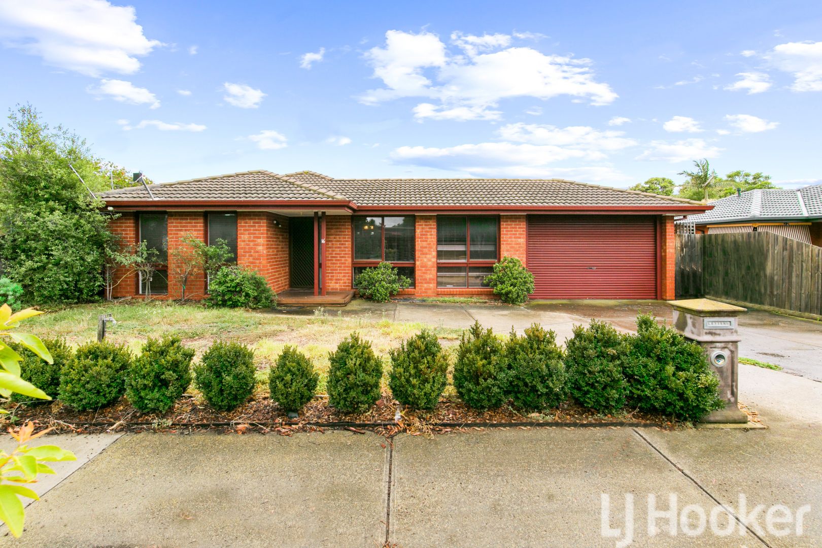 16 Roberts Avenue, Hoppers Crossing Property History & Address