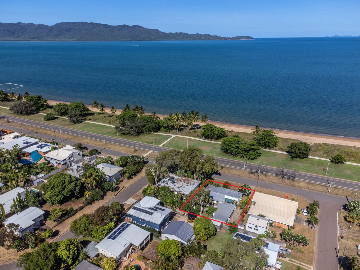 49 The Esplanade, Pallarenda QLD 4810, Image 2