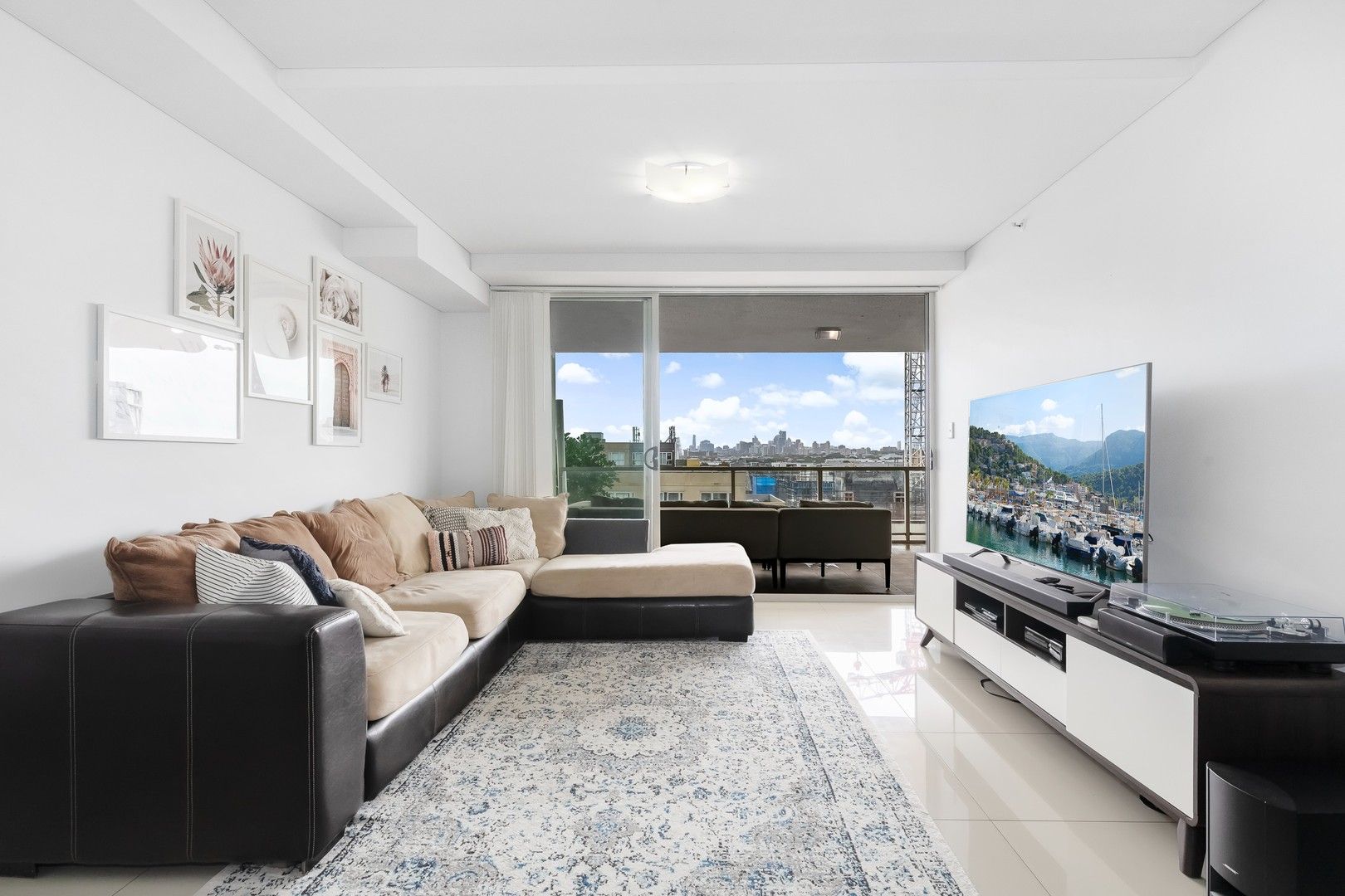 3 bedrooms Apartment / Unit / Flat in 808/214-220 Coward Street MASCOT NSW, 2020