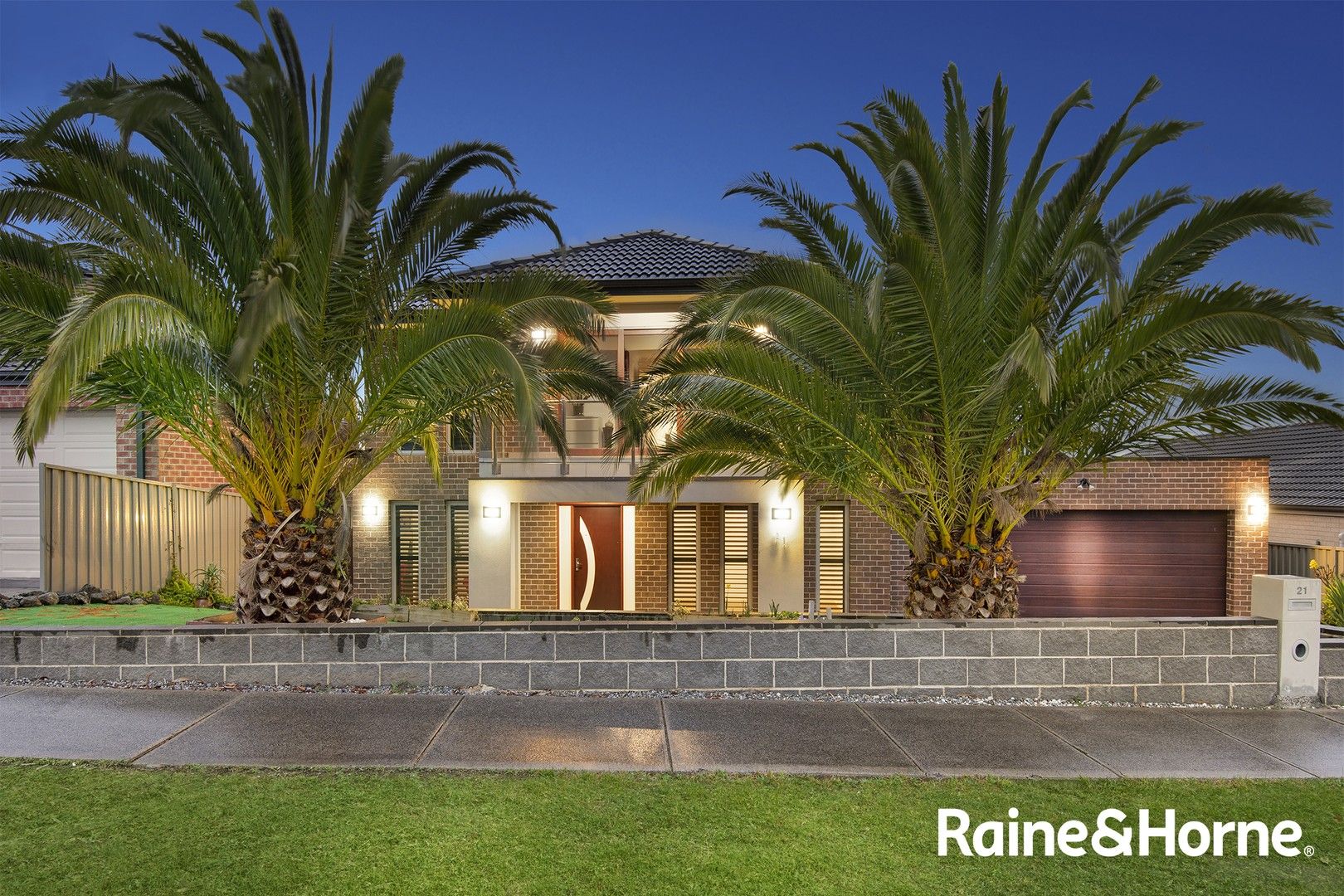 21 Wiltshire Avenue, Cranbourne East VIC 3977, Image 0