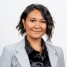 Maiya Kim, Sales representative