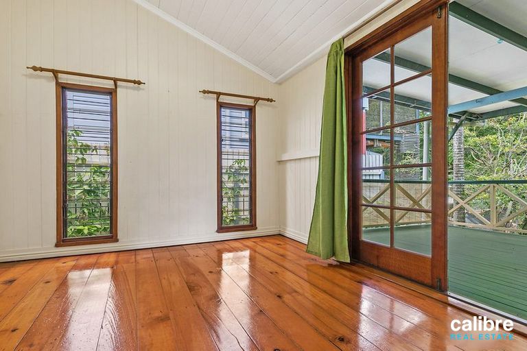 2 bedrooms House in 45 Vera Street TOOWONG QLD, 4066
