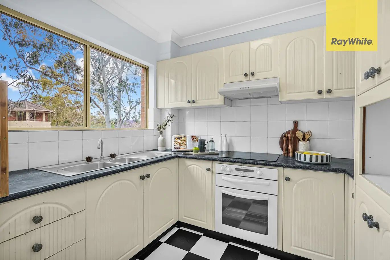 3 14 16 Lennox Street Parramatta