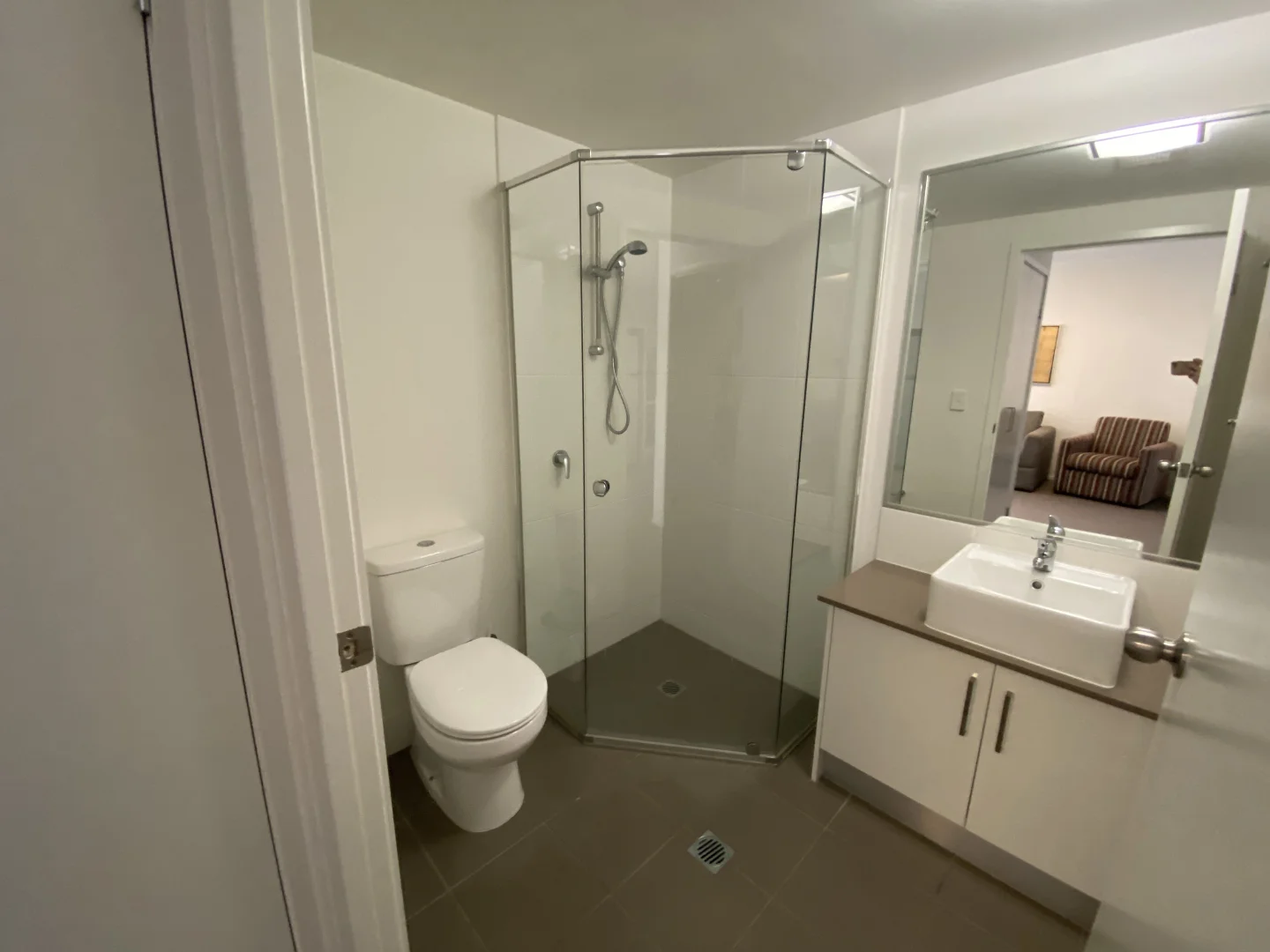 Additional image 5 of 18/11 Bacon Street (Oaks Apartments), Moranbah QLD 4744