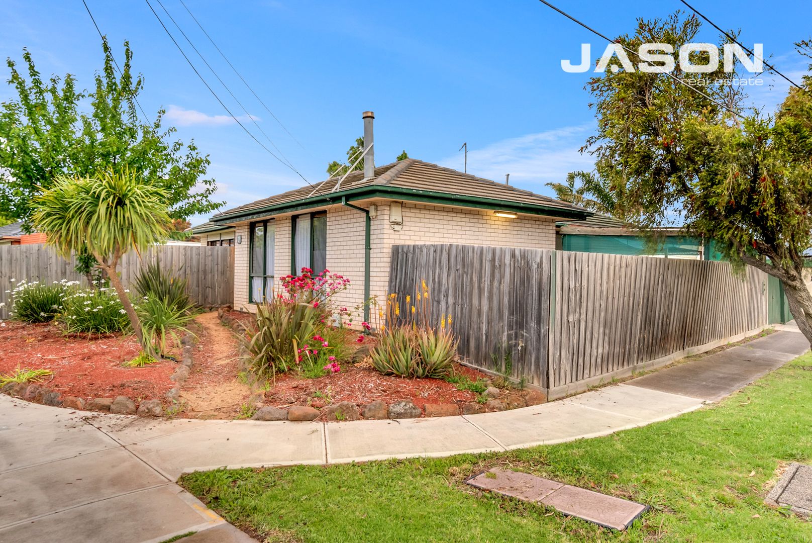 12 Parnell Crescent, Gladstone Park VIC 3043, Image 2