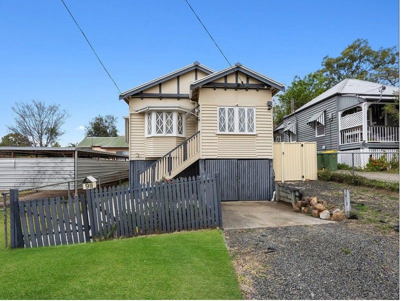 3 bedrooms House in 9 Panton Street WOODEND QLD, 4305
