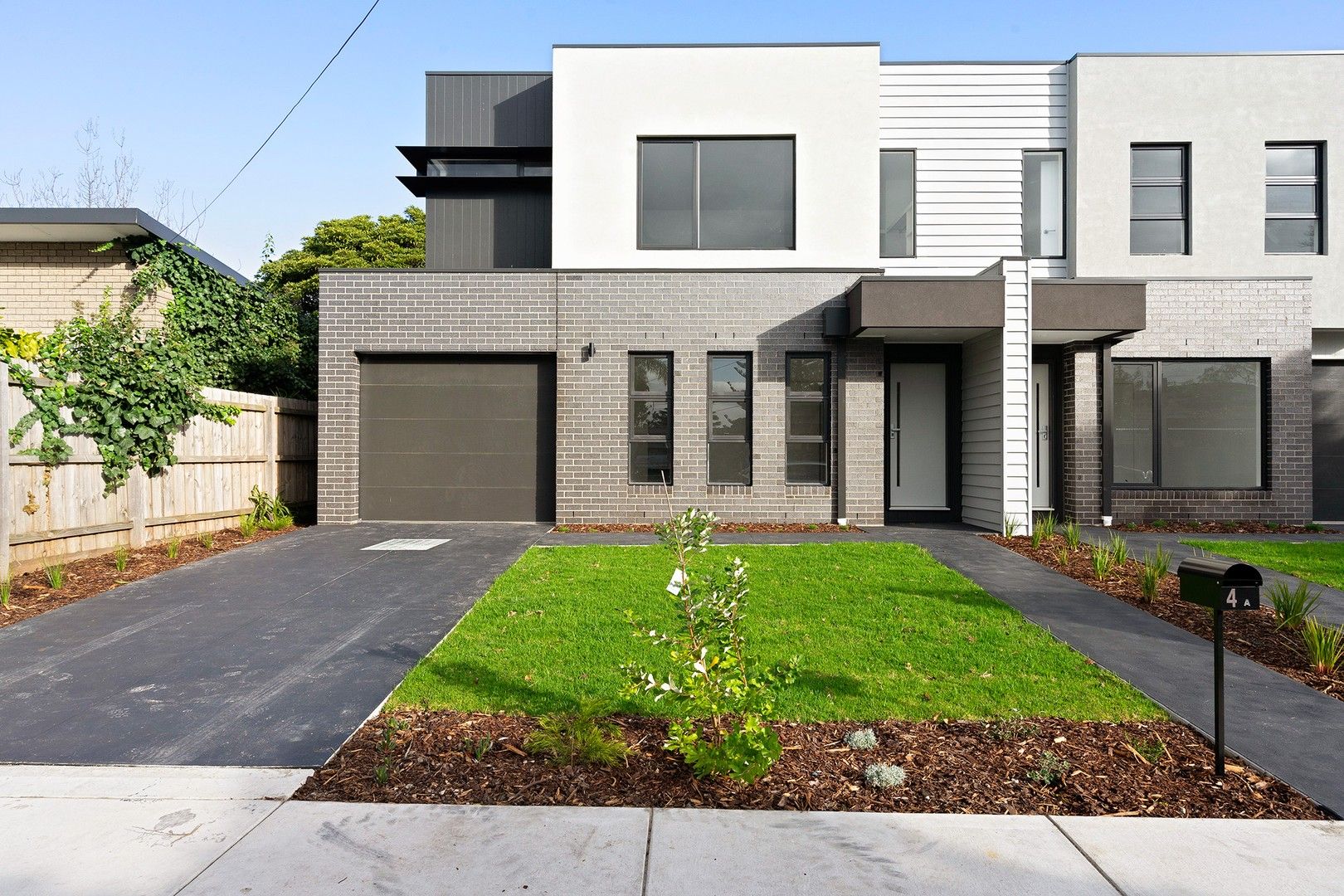 4 bedrooms Townhouse in 4A Raymond Avenue FRANKSTON VIC, 3199