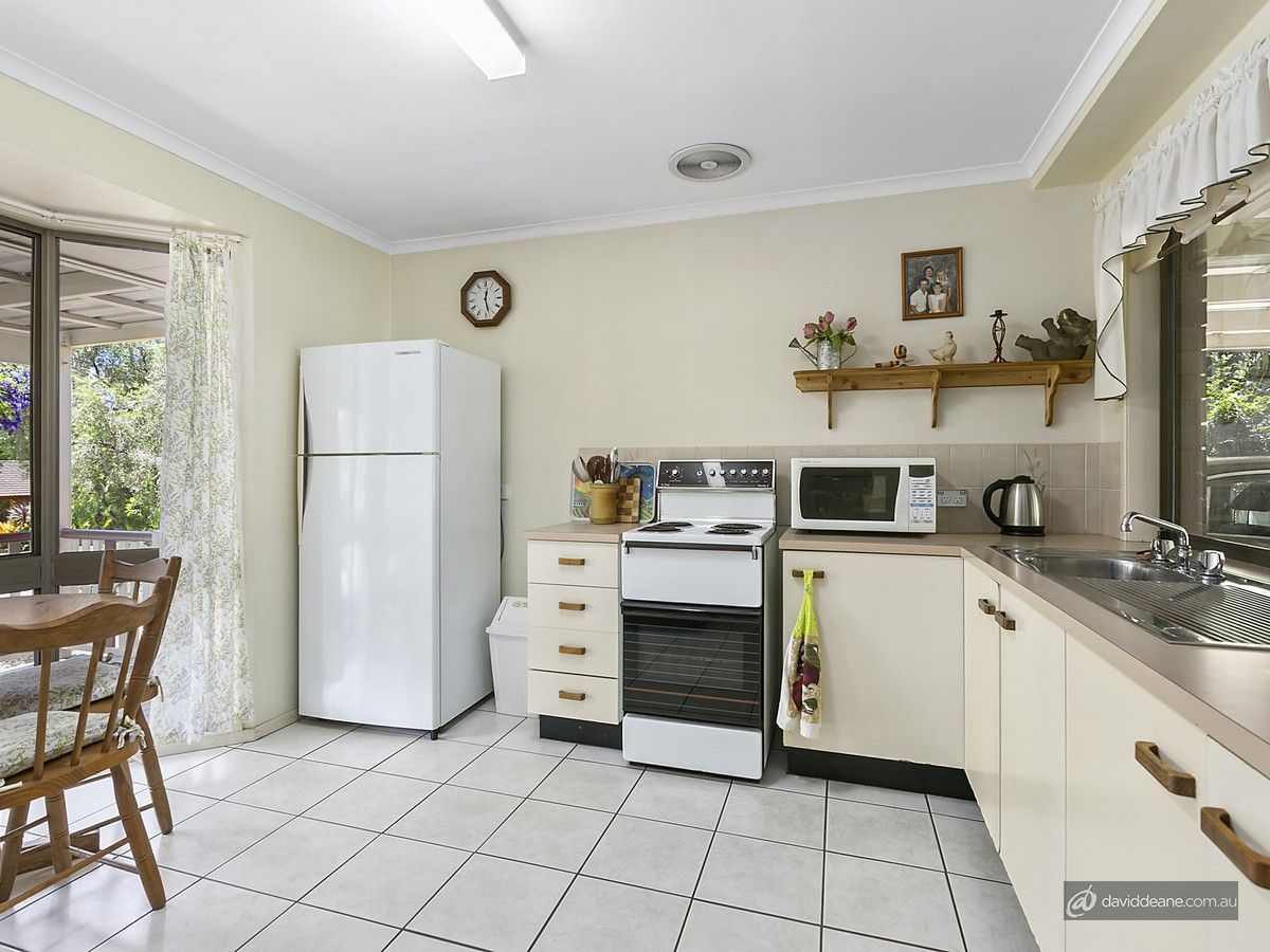 21 Eyre Avenue, Petrie QLD 4502, Image 2