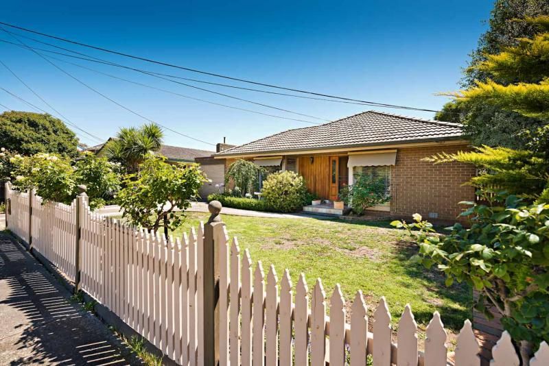 14 Boeing Road, STRATHMORE HEIGHTS VIC 3041, Image 0