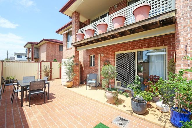 Picture of 2/26 Surf Street, LONG JETTY NSW 2261