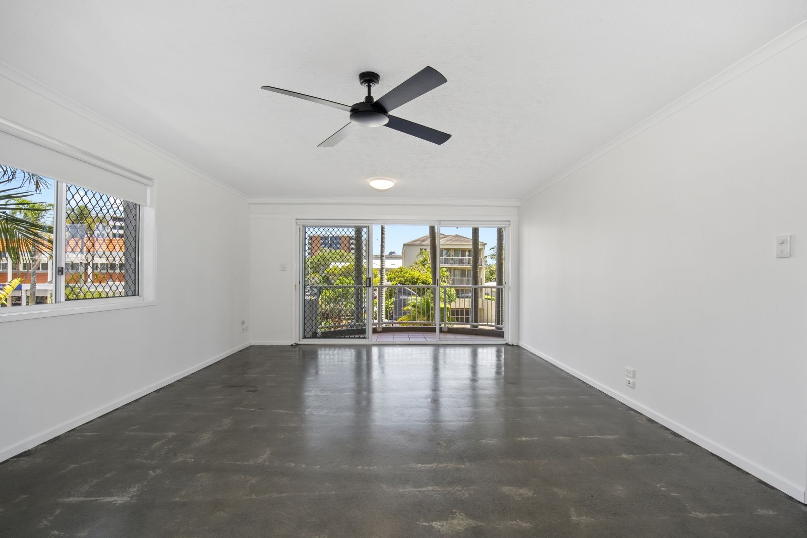 2 bedrooms Apartment / Unit / Flat in 16/32 William Street MERMAID BEACH QLD, 4218