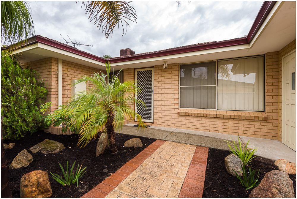 17a Carcoo Court, Beckenham WA 6107, Image 2