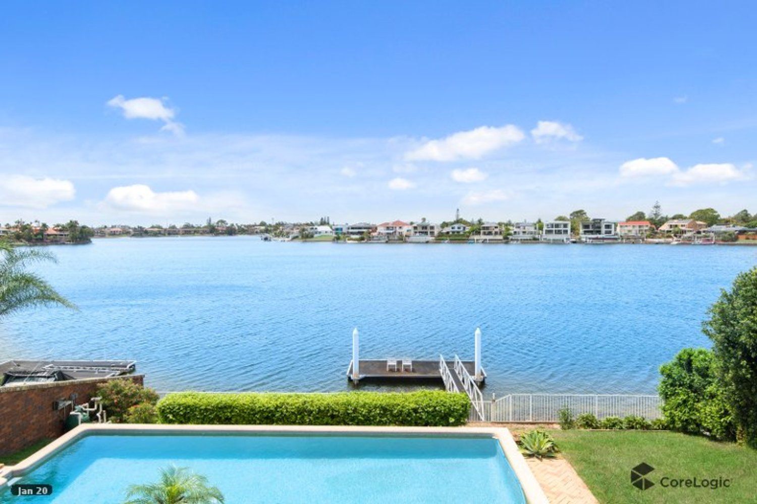 5 bedrooms House in 19 Volante Crescent MERMAID WATERS QLD, 4218