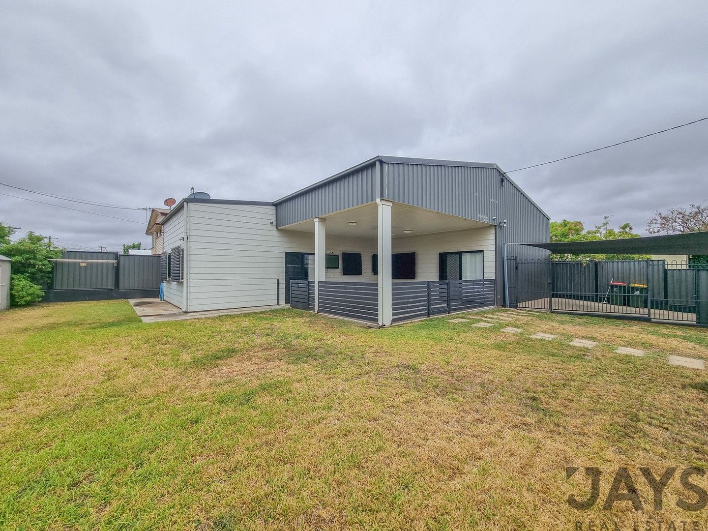 2 bedrooms House in 33 East Street MOUNT ISA QLD, 4825