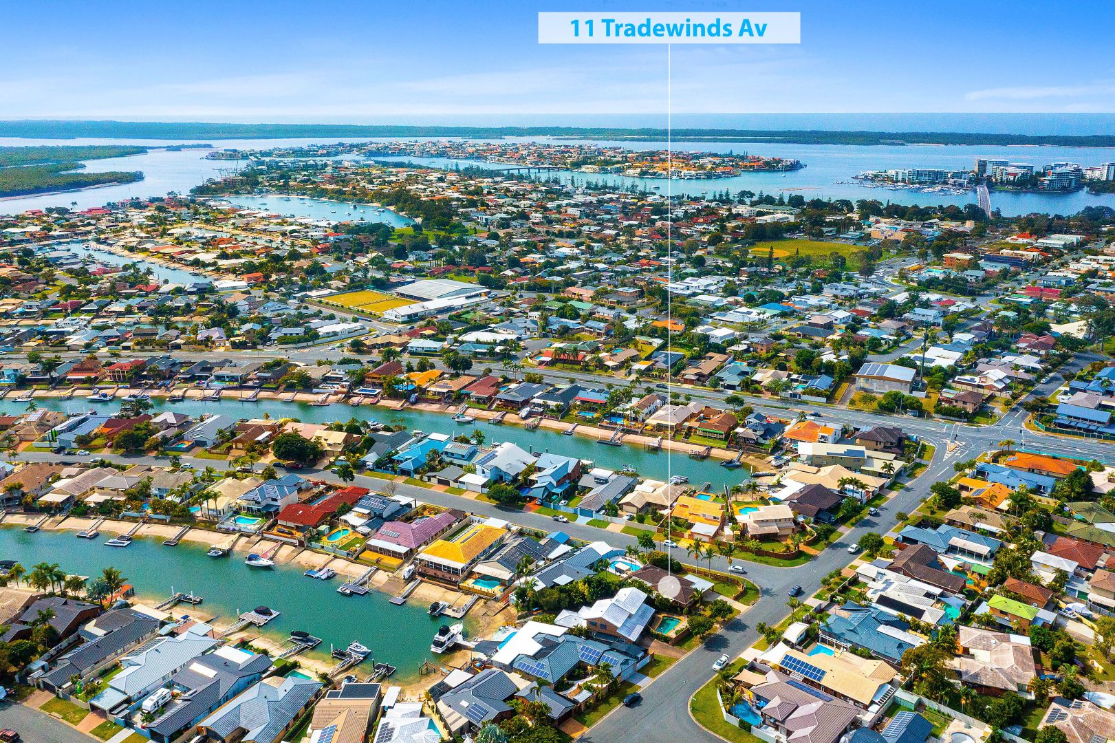 11 Tradewinds Avenue, Paradise Point QLD 4216, Image 2