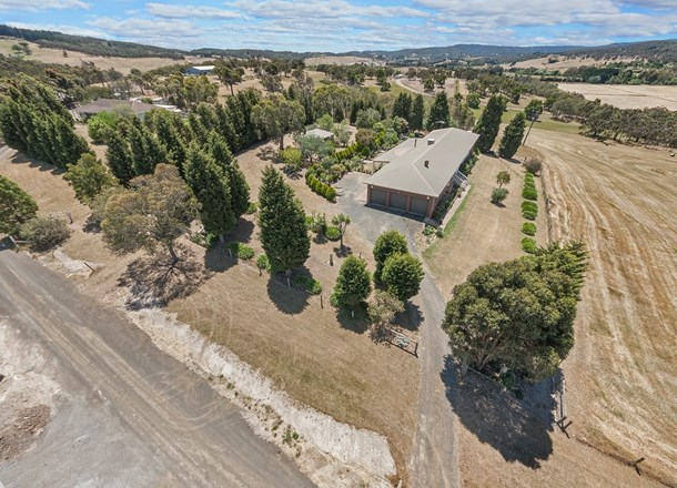 38 Hadfield Road East, Upper Plenty VIC 3756