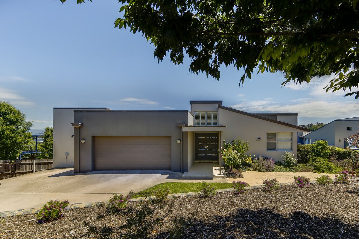 9 Hendry Close, Nicholls ACT 2913, Image 1