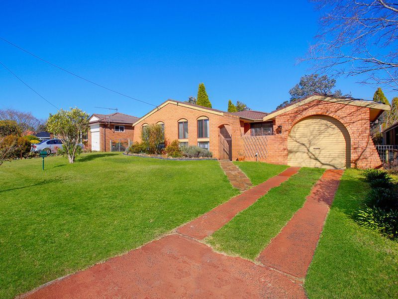 43 Dengate Crescent, Moss Vale NSW 2577, Image 2