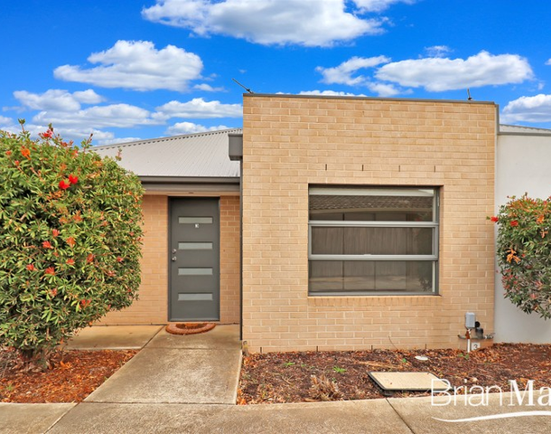 3/25 Deutgam Street, Werribee VIC 3030