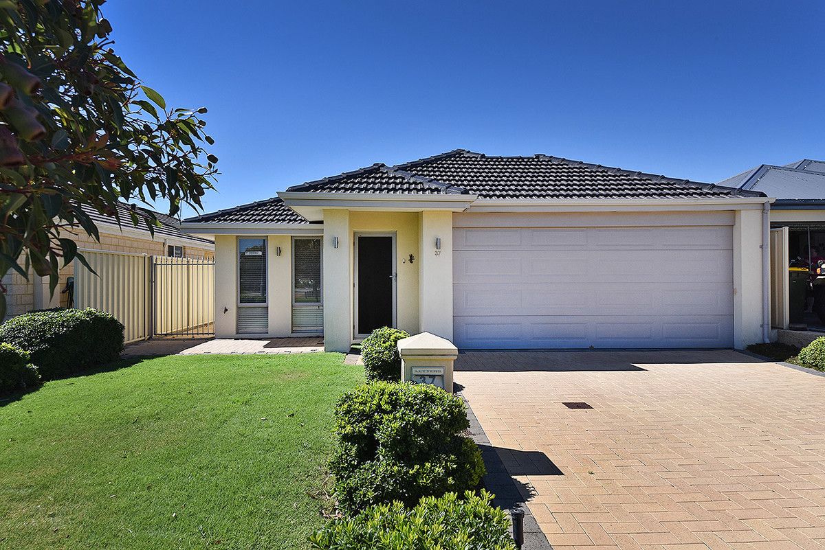 37 Rosinski Circle, Tapping WA 6065, Image 0