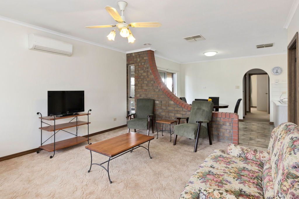 9/3 Ramrod Avenue, Hallett Cove SA 5158, Image 2